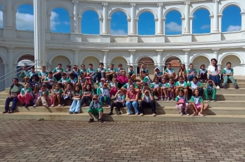 Excursão de alunos da Escola José R. dos Santos, Tarumã (SP)